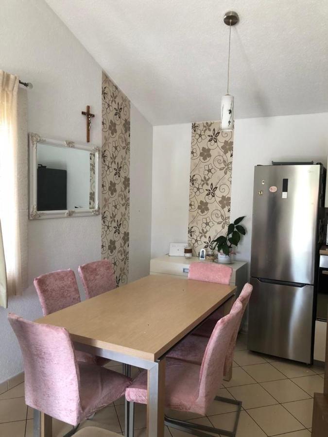 Apartment Nada โรกอซนิซา ภายนอก รูปภาพ
